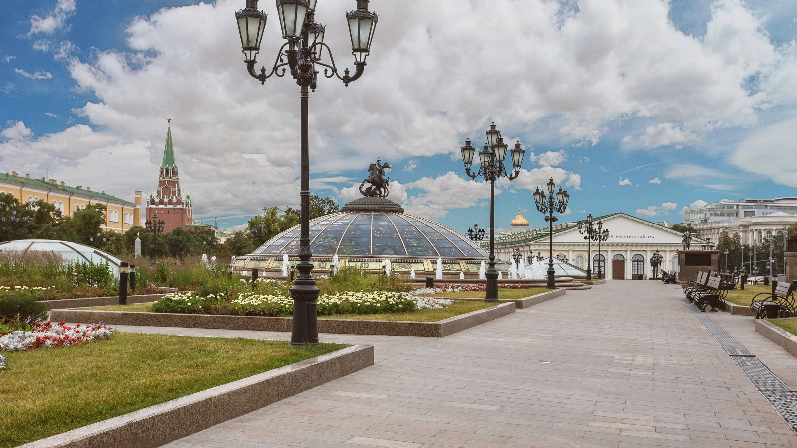 Манежная площадь в Москве